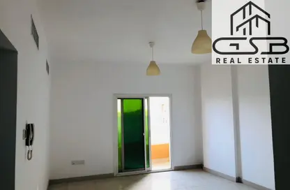 شقة - 2 غرف نوم - 2 حمامات للايجار في المنطقة الصناعية - عجمان