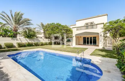Villa - 4 Bedrooms - 5 Bathrooms for rent in Legacy - Jumeirah Park - Dubai