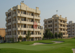1 Bedr Apart. For Sale in Golf Apartment