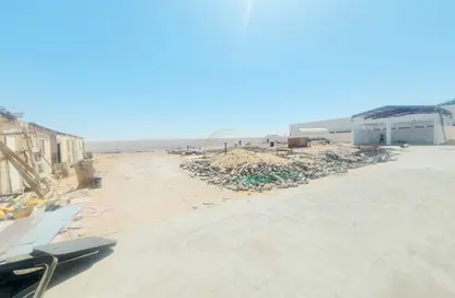 أرض - استوديو - 2 حمامات للايجار في عين الفايضة - العين