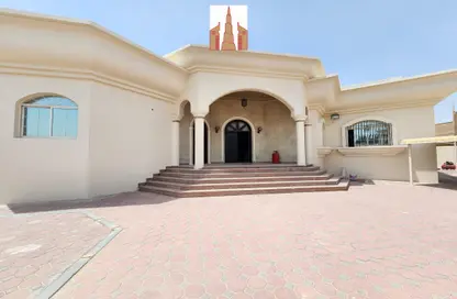 Villa - 7 Bedrooms - 7 Bathrooms for sale in Muwafja - Wasit - Sharjah