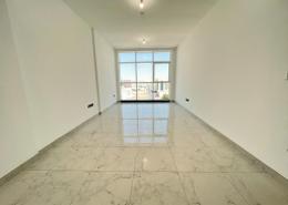 Empty Room image for: Apartment - 1 bedroom - 2 bathrooms for rent in Shabia - Mussafah - Abu Dhabi, Image 1