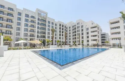 Apartment - 2 Bedrooms - 2 Bathrooms for sale in Zahra Breeze Apartments 3A - Zahra Breeze Apartments - Town Square - Dubai