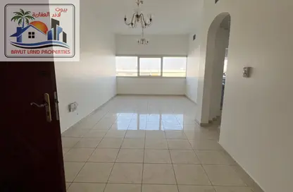 Apartment - 2 Bedrooms - 2 Bathrooms for rent in Al Wahda Building - Al Majaz 2 - Al Majaz - Sharjah