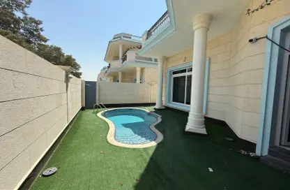 Villa - 5 Bedrooms - 6 Bathrooms for rent in Umm Suqeim 2 - Umm Suqeim - Dubai