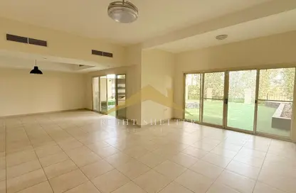 تاون هاوس - 4 غرف نوم - 3 حمامات للايجار في تاون هاوسز قرية الحمرا - قرية الحمرا - رأس الخيمة تاون هاوس - 4 غرف نوم - 3 حمامات للايجار في تاون هاوسز قرية الحمرا - قرية الحمرا - رأس الخيمة