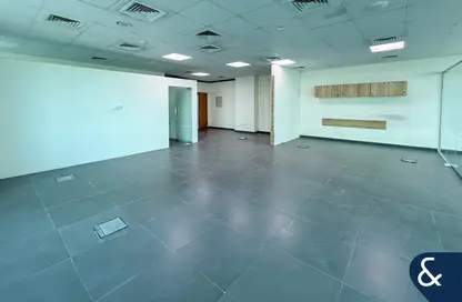 مكتب - استوديو للايجار في كابيتال جولدن تاور - الخليج التجاري - دبي