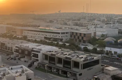 Apartment - 2 Bedrooms - 3 Bathrooms for rent in Azizi Plaza - Al Furjan - Dubai