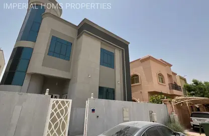 فيلا - 5 غرف نوم - 6 حمامات للايجار في أبراج الياسمين - جاردن سيتي - عجمان