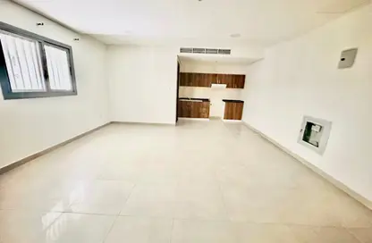 Apartment - Studio - 1 Bathroom for rent in Muwaileh 29 Building - Muwaileh - Sharjah