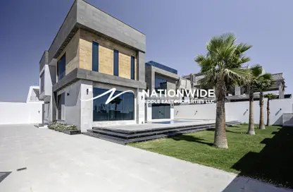 Villa - 6 Bedrooms - 7 Bathrooms for sale in West Yas - Yas Island - Abu Dhabi