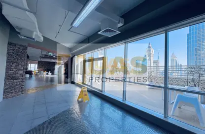 Apartment - 2 Bedrooms - 4 Bathrooms for rent in Blue Tower - Sheikh Zayed Road - Dubai