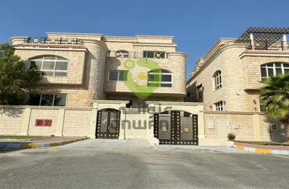 Villa - Studio - 4 Bathrooms for rent in Al Musalla Area - Al Karamah - Abu Dhabi