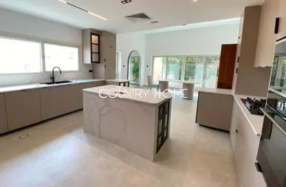 Villa - 5 Bedrooms - 6 Bathrooms for rent in Jumeirah 3 Villas - Jumeirah 3 - Jumeirah - Dubai