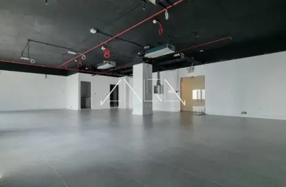 Office Space - Studio - 1 Bathroom for sale in Iris Bay - Business Bay - Dubai