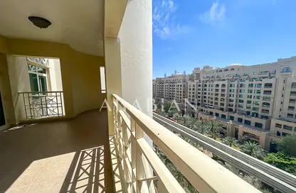 Apartment - 2 Bedrooms - 3 Bathrooms for sale in Al Anbara - Shoreline Apartments - Palm Jumeirah - Dubai