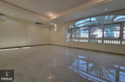 Apartment - 4 Bedrooms - 5 Bathrooms for rent in Hadbat Al Zafranah - Muroor Area - Abu Dhabi