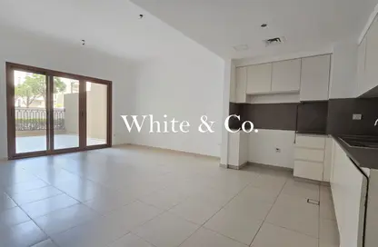 Apartment - 2 Bedrooms - 2 Bathrooms for rent in Zahra Breeze Apartments 3A - Zahra Breeze Apartments - Town Square - Dubai