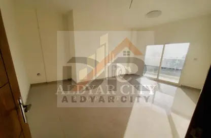 Apartment - 2 Bedrooms - 3 Bathrooms for rent in Al Rumailah building - Al Rumailah 2 - Al Rumaila - Ajman