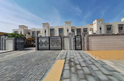 فيلا - 5 غرف نوم - 5 حمامات للايجار في مركز محمد بن زايد - مدينة محمد بن زايد - أبوظبي