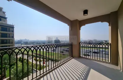 Balcony image for: Apartment - 4 Bedrooms - 5 Bathrooms for rent in Asayel - Madinat Jumeirah Living - Umm Suqeim - Dubai, Image 1