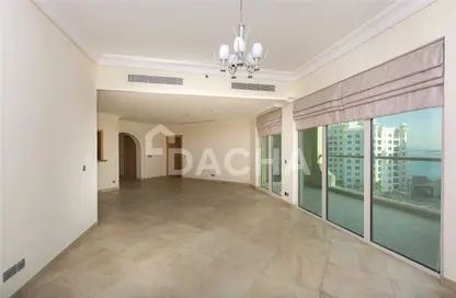 Empty Room image for: Apartment - 3 Bedrooms - 3 Bathrooms for sale in Al Hamri - Shoreline Apartments - Palm Jumeirah - Dubai, Image 1