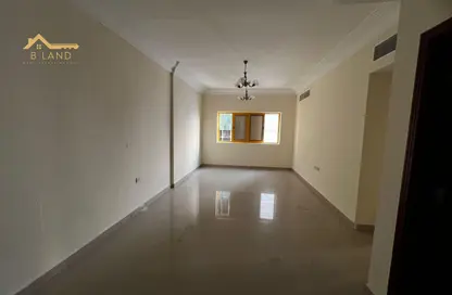 شقة - 2 غرف نوم - 2 حمامات للايجار في شارع التعاون الجديد - التعاون - الشارقة