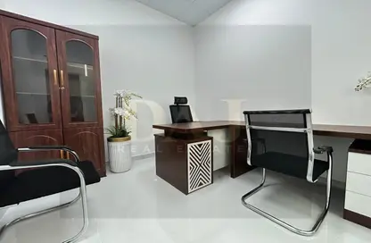 Office Space - Studio - 1 Bathroom for rent in Red Avenue - Al Garhoud - Dubai
