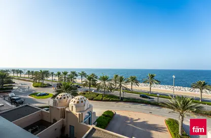 Apartment - 2 Bedrooms - 3 Bathrooms for rent in Sarai Apartments - Palm Jumeirah - Dubai
