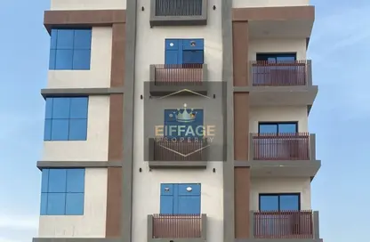 عمارة بالكامل - استوديو - 8 حمامات للبيع في العالية - عجمان