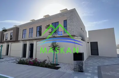 فيلا - 3 غرف نوم - 4 حمامات للايجار في الضي من حدائق بلووم - بلوم جاردنز - شارع السلام - أبوظبي