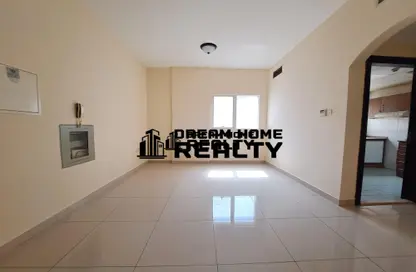 Apartment - 1 Bedroom - 2 Bathrooms for rent in Zakhir Tower 1 - Zakhir Towers - Al Taawun - Sharjah