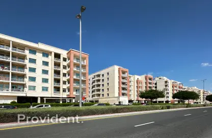 Apartment - 1 Bedroom - 1 Bathroom for sale in Mazaya 25 - Queue Point - Dubai Land - Dubai