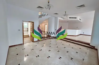 فيلا - 4 غرف نوم - 5 حمامات للايجار في فلل الجميرا 1 - جميرا 1 - الجميرا - دبي