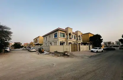 فيلا - 8 غرف نوم - 8 حمامات للبيع في 1 المويهات - المويهات - عجمان