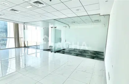 مكتب - استوديو للايجار في B2B  برج - الخليج التجاري - دبي