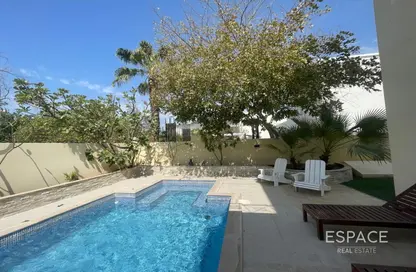 Villa - 3 Bedrooms - 3 Bathrooms for sale in Meadows 1 - Meadows - Dubai