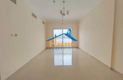 شقة - 2 غرف نوم - 3 حمامات للايجار في 3 زاخر تاور - أبراج زاخر - التعاون - الشارقة