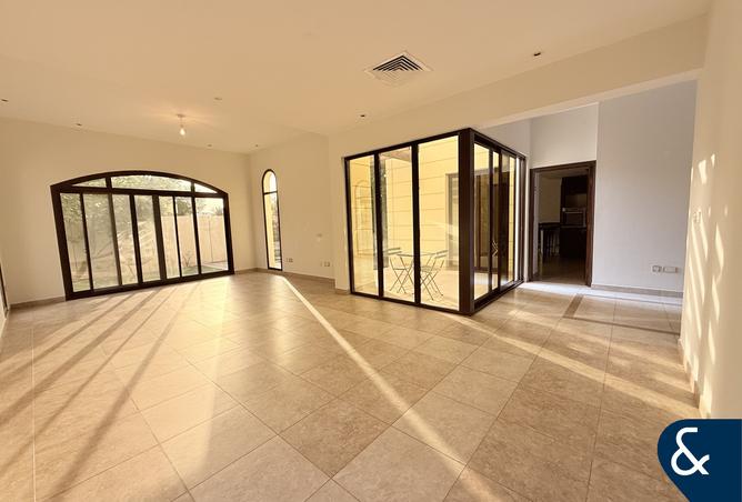 15801174 - Property Image 2