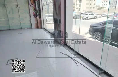 Shop - Studio - 3 Bathrooms for rent in Al Azza Building - Al Rumaila - Ajman