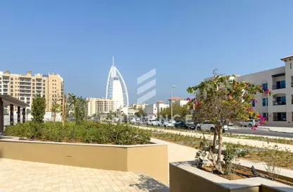 Apartment - 2 Bedrooms - 2 Bathrooms for sale in Lamtara 3 - Madinat Jumeirah Living - Umm Suqeim - Dubai