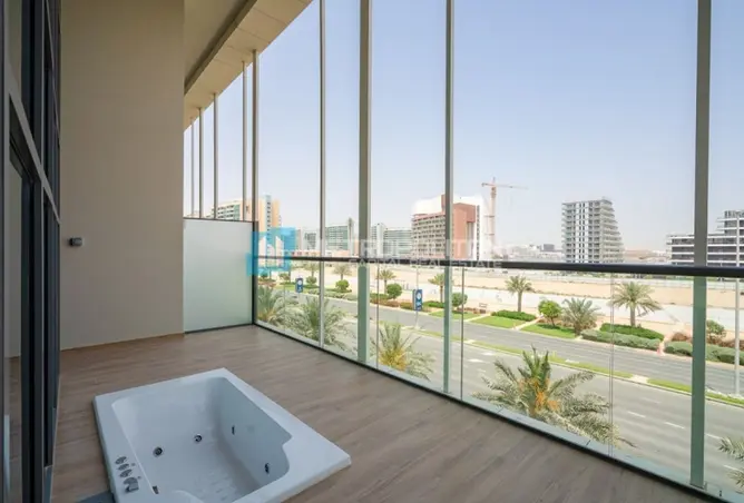 Apartment - 2 Bedrooms - 3 Bathrooms for sale in Al Raha Lofts - Al Raha Beach - Abu Dhabi