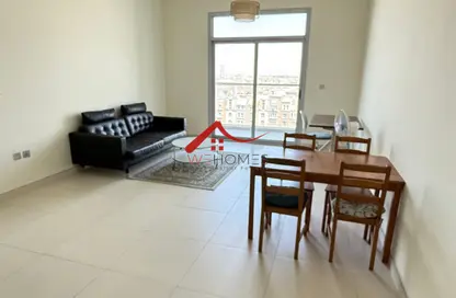 شقة - غرفة نوم - 2 حمامات للايجار في كانديس أكاسيا - عزيزي ريزيدنس - الفرجان - دبي