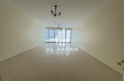 شقة - 3 غرف نوم - 4 حمامات للايجار في الخان - الشارقة
