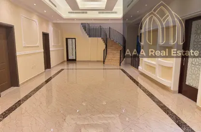 Villa - 5 Bedrooms - 6 Bathrooms for rent in Al Barsha South 1 - Al Barsha South - Al Barsha - Dubai Villa - 5 Bedrooms - 6 Bathrooms for rent in Al Barsha South 1 - Al Barsha South - Al Barsha - Dubai