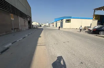 مستودع - استوديو - 2 حمامات للبيع في المنطقة الصناعية رقم 2 - المنطقة الصناعية بالشارقة - الشارقة