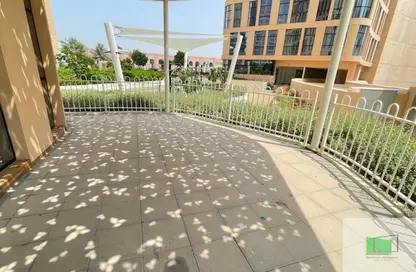 Apartment - 3 Bedrooms - 4 Bathrooms for rent in United Square - Al Khalidiya - Abu Dhabi