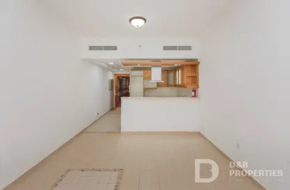 Apartment - Studio - 1 Bathroom for rent in The White Palace - Dubai Silicon Oasis - Dubai