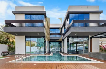 Villa - 6 Bedrooms - 7+ Bathrooms for sale in Jumeirah Park Homes - Jumeirah Park - Dubai