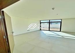 Villa - 4 bedrooms - 4 bathrooms for sale in West Yas - Yas Island - Abu Dhabi Villa - 4 bedrooms - 4 bathrooms for sale in West Yas - Yas Island - Abu Dhabi